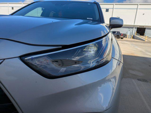 used 2024 Toyota Highlander car, priced at $36,399