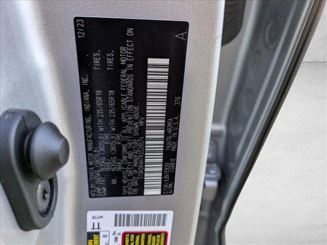 used 2024 Toyota Highlander car, priced at $36,399