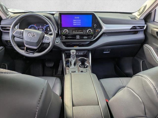 used 2024 Toyota Highlander car, priced at $41,997