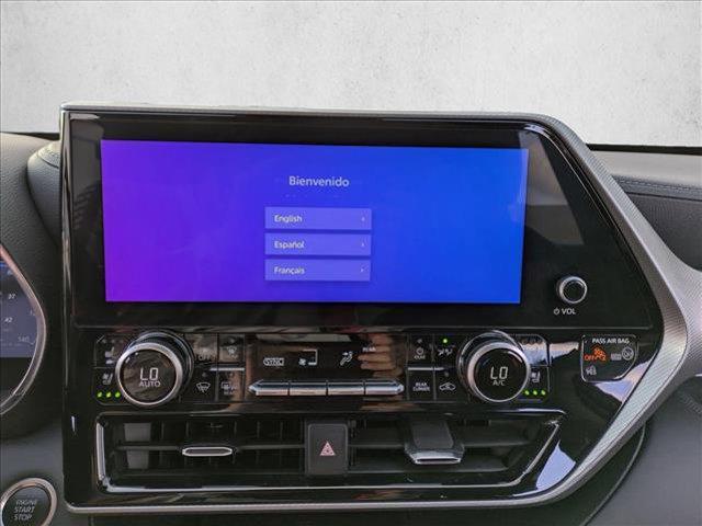 used 2024 Toyota Highlander car, priced at $41,997