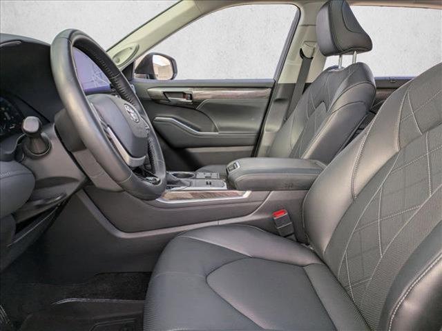 used 2024 Toyota Highlander car, priced at $41,997