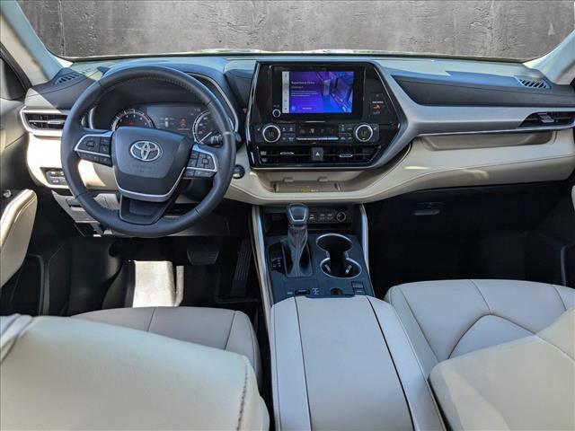 used 2023 Toyota Highlander car, priced at $33,599