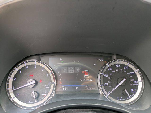 used 2022 Toyota Highlander car, priced at $29,999