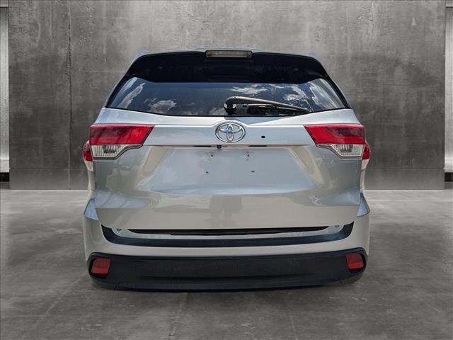 used 2019 Toyota Highlander car, priced at $26,992