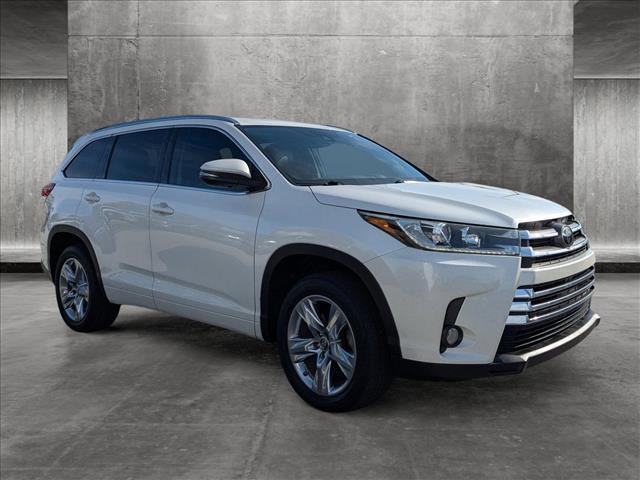 used 2018 Toyota Highlander car, priced at $22,399