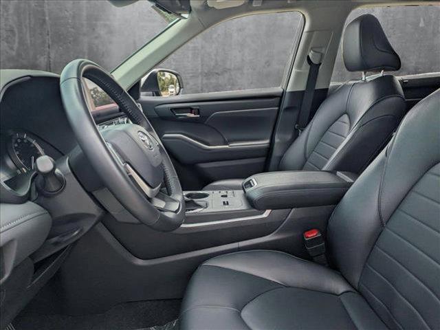 used 2024 Toyota Highlander car, priced at $39,498