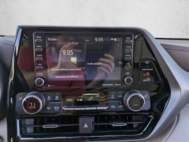 used 2022 Toyota Highlander car, priced at $32,305