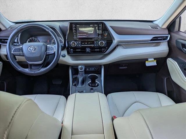 used 2022 Toyota Highlander car, priced at $32,305