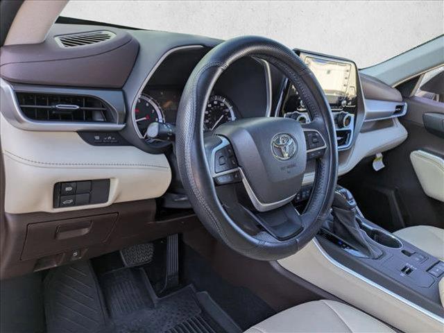 used 2022 Toyota Highlander car, priced at $32,305