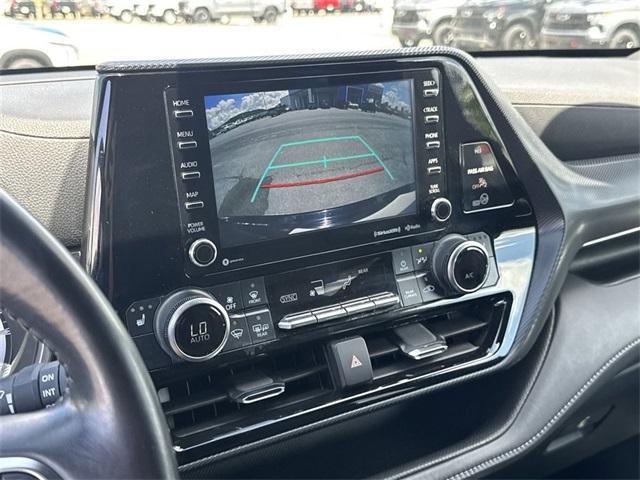 used 2021 Toyota Highlander car, priced at $28,500