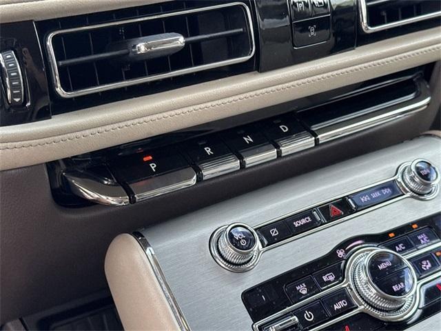 used 2020 Lincoln Aviator car, priced at $25,000