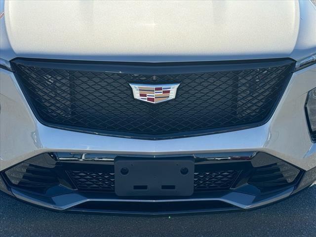 used 2024 Cadillac XT4 car, priced at $44,000