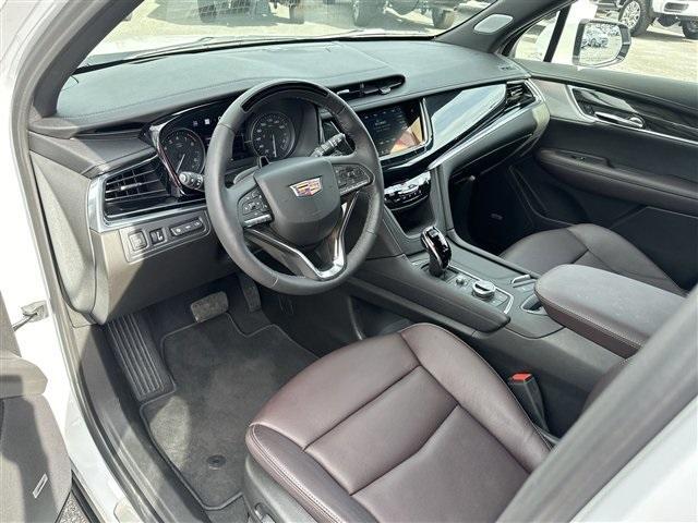 used 2024 Cadillac XT6 car, priced at $53,300