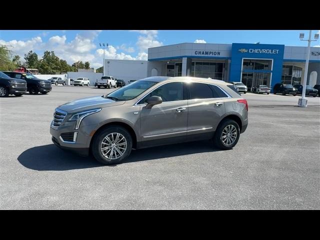 used 2017 Cadillac XT5 car, priced at $17,900