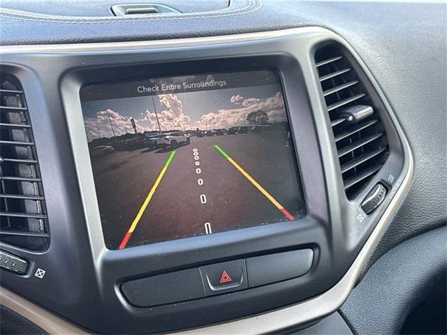 used 2016 Jeep Cherokee car, priced at $5,800