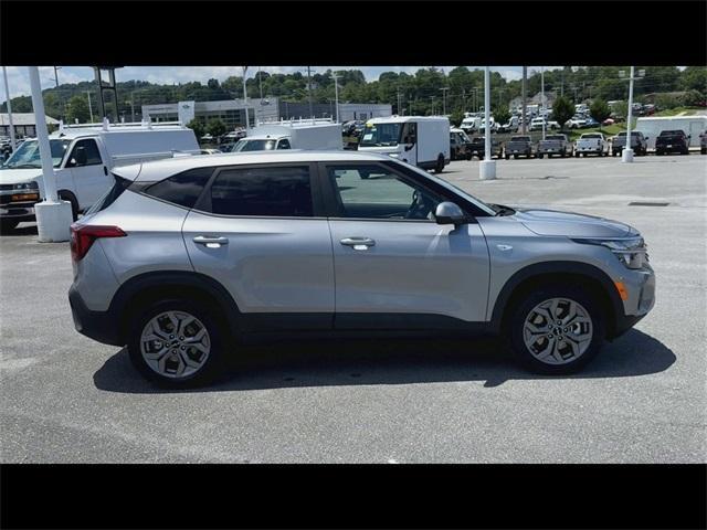 used 2025 Kia Seltos car, priced at $24,795