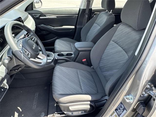used 2025 Kia Seltos car, priced at $24,795