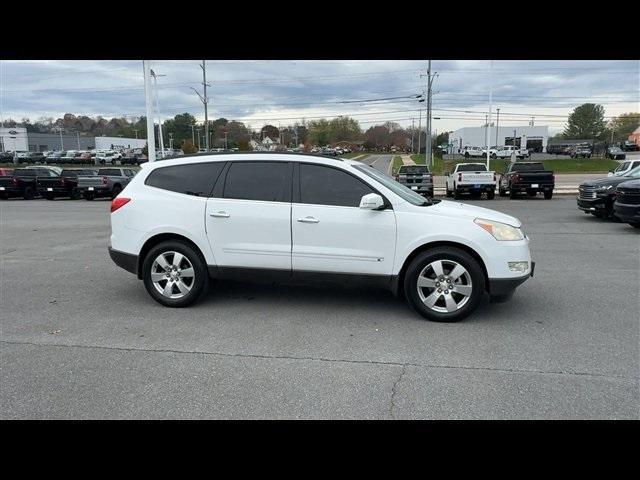 used 2009 Chevrolet Traverse car, priced at $5,489