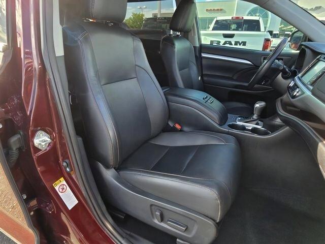 used 2019 Toyota Highlander car, priced at $26,000