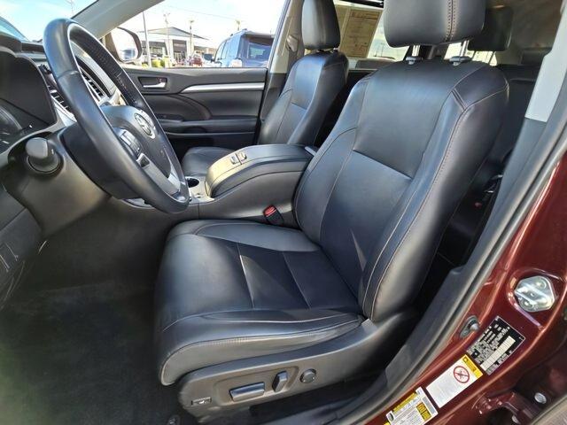 used 2019 Toyota Highlander car, priced at $26,000