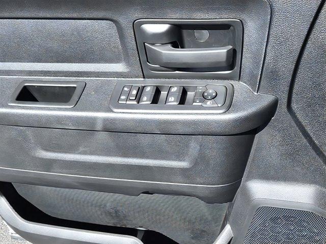 new 2025 Ram 3500 car, priced at $72,427