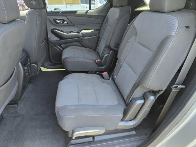 used 2023 Chevrolet Traverse car, priced at $30,500