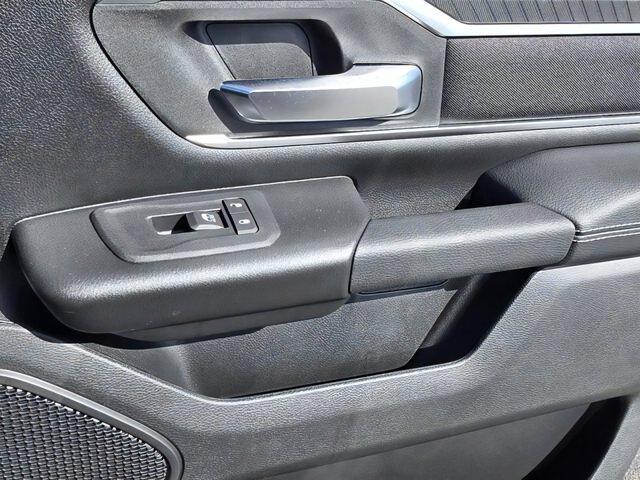 new 2025 Ram 1500 car, priced at $44,582