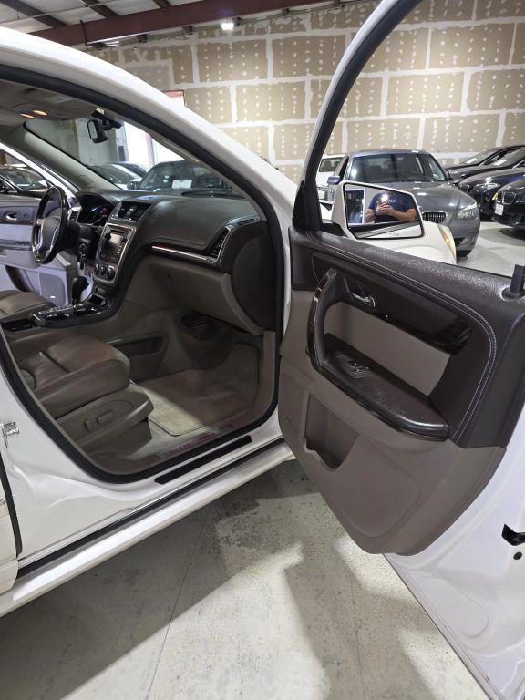 used 2013 GMC Acadia car, priced at $10,999