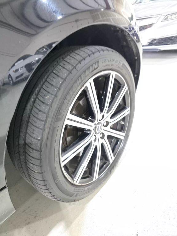 used 2015 Volvo XC60 car, priced at $11,999