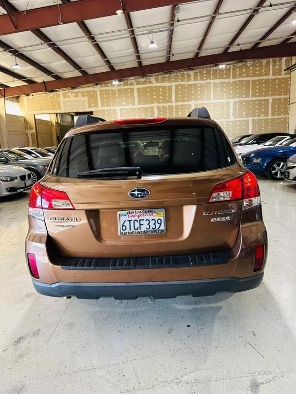 used 2011 Subaru Outback car, priced at $9,999