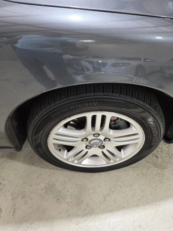 used 2007 Volvo S60 car, priced at $4,499