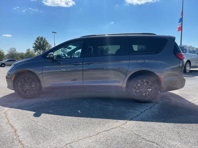 used 2021 Chrysler Pacifica car, priced at $28,999