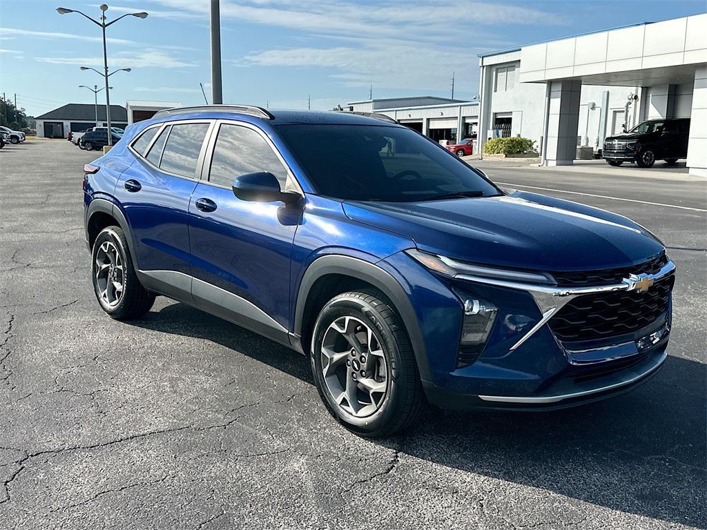 used 2024 Chevrolet Trax car, priced at $18,998