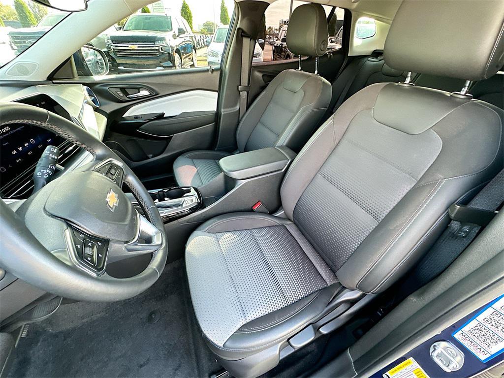 used 2024 Chevrolet Trax car, priced at $18,998