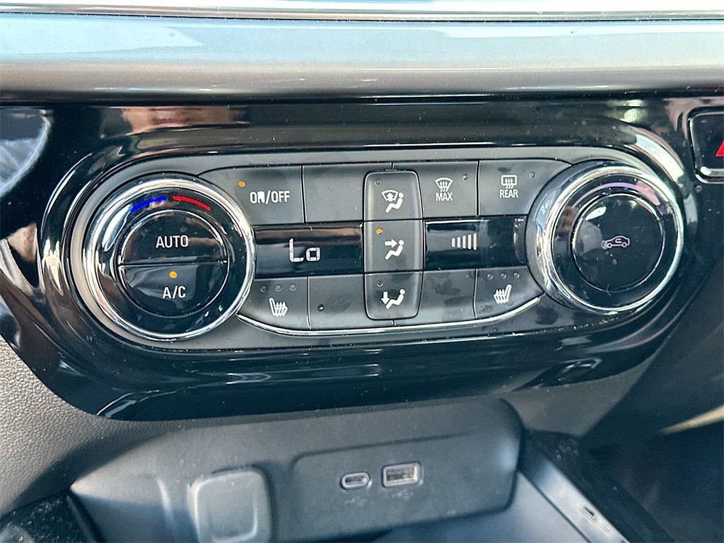 used 2024 Chevrolet Trax car, priced at $18,998