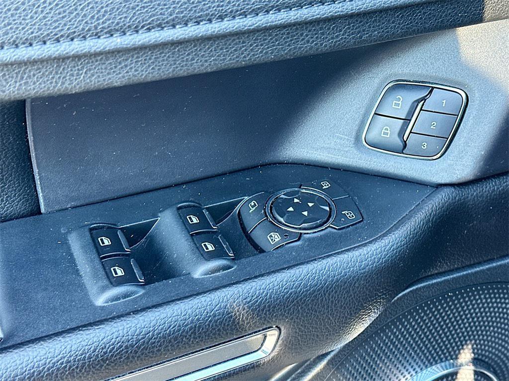 used 2018 Ford Expedition car, priced at $21,996