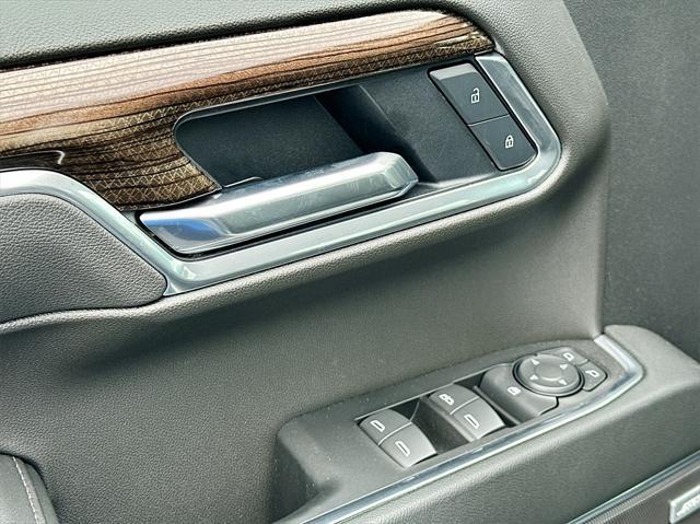 new 2025 Chevrolet Silverado 1500 car, priced at $71,015