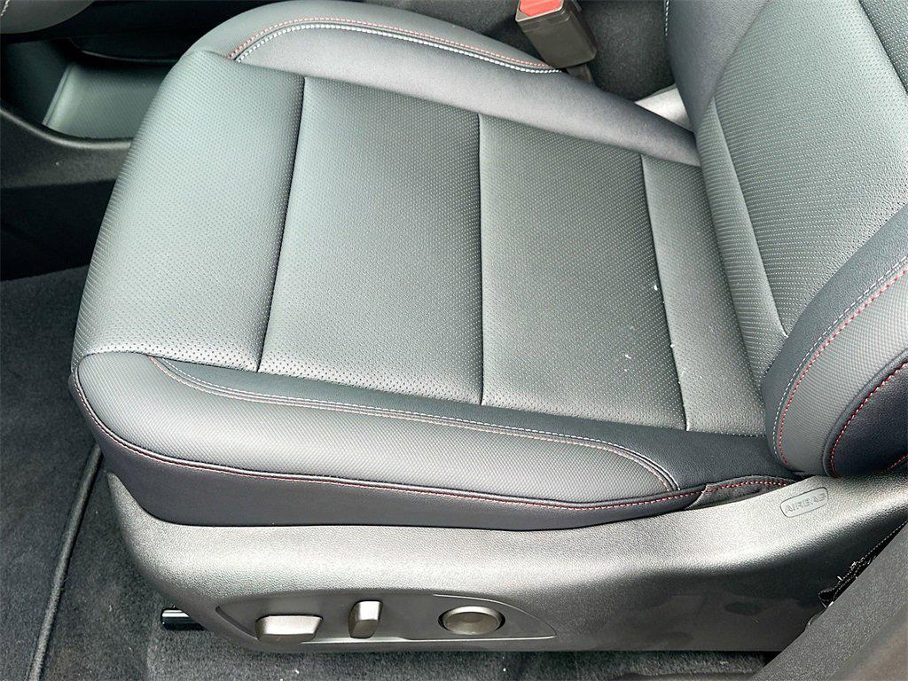 new 2026 Chevrolet Traverse car, priced at $53,520