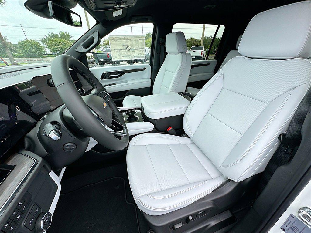 new 2025 Chevrolet Suburban car, priced at $77,315