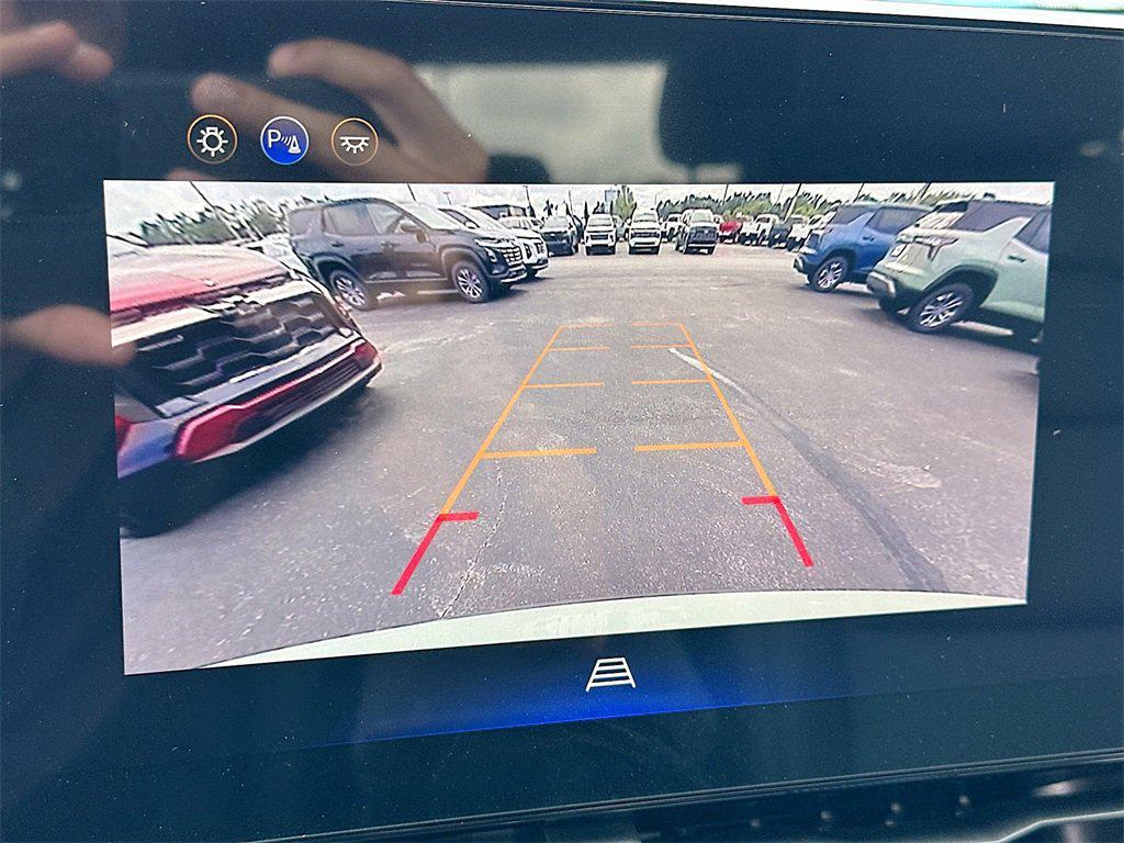 new 2026 Chevrolet Equinox car, priced at $31,090
