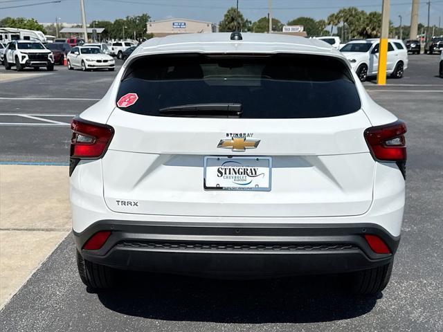new 2025 Chevrolet Trax car, priced at $22,290