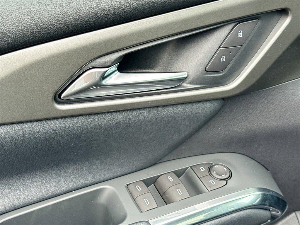 new 2025 Chevrolet Traverse car, priced at $40,795