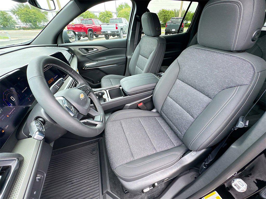 new 2025 Chevrolet Traverse car, priced at $40,795