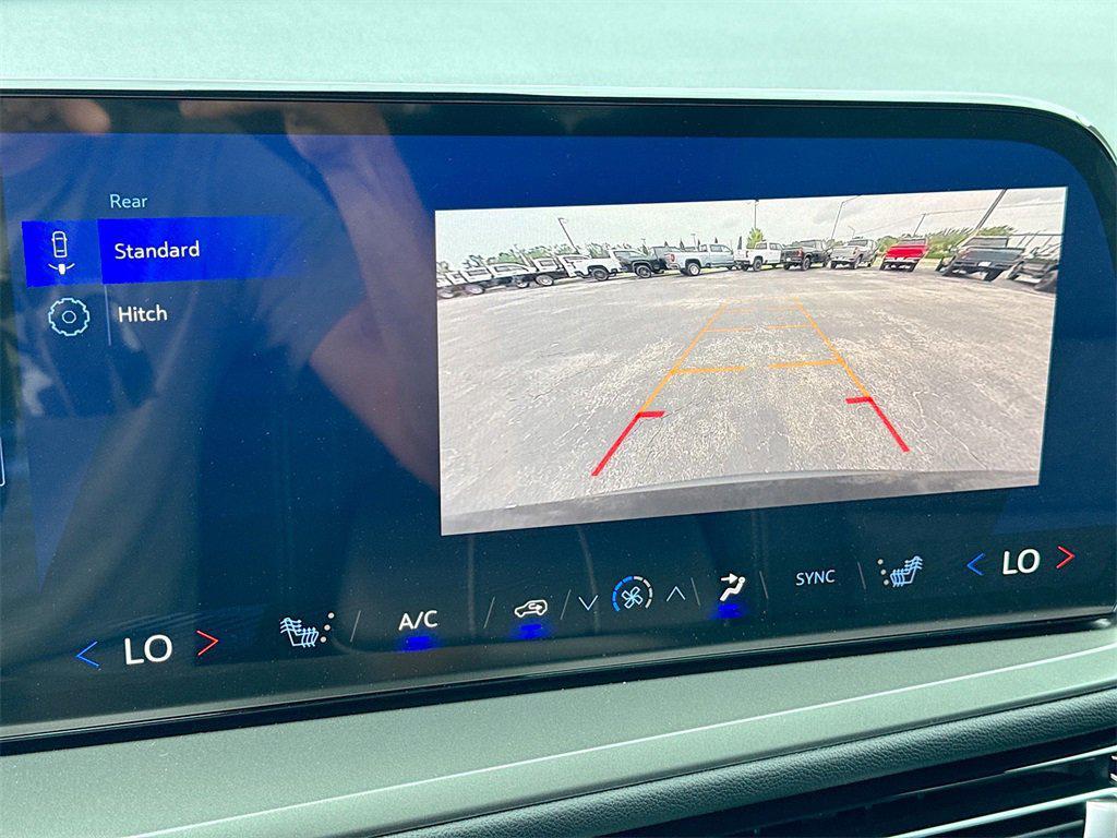 new 2025 Chevrolet Traverse car, priced at $40,795