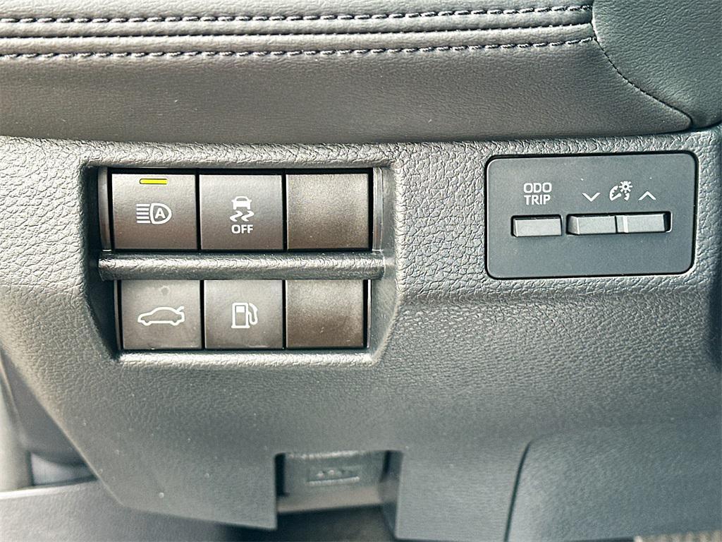 used 2020 Toyota Avalon car, priced at $27,292