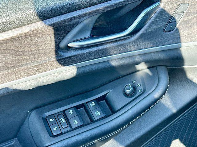 used 2023 Jeep Grand Cherokee car, priced at $31,500