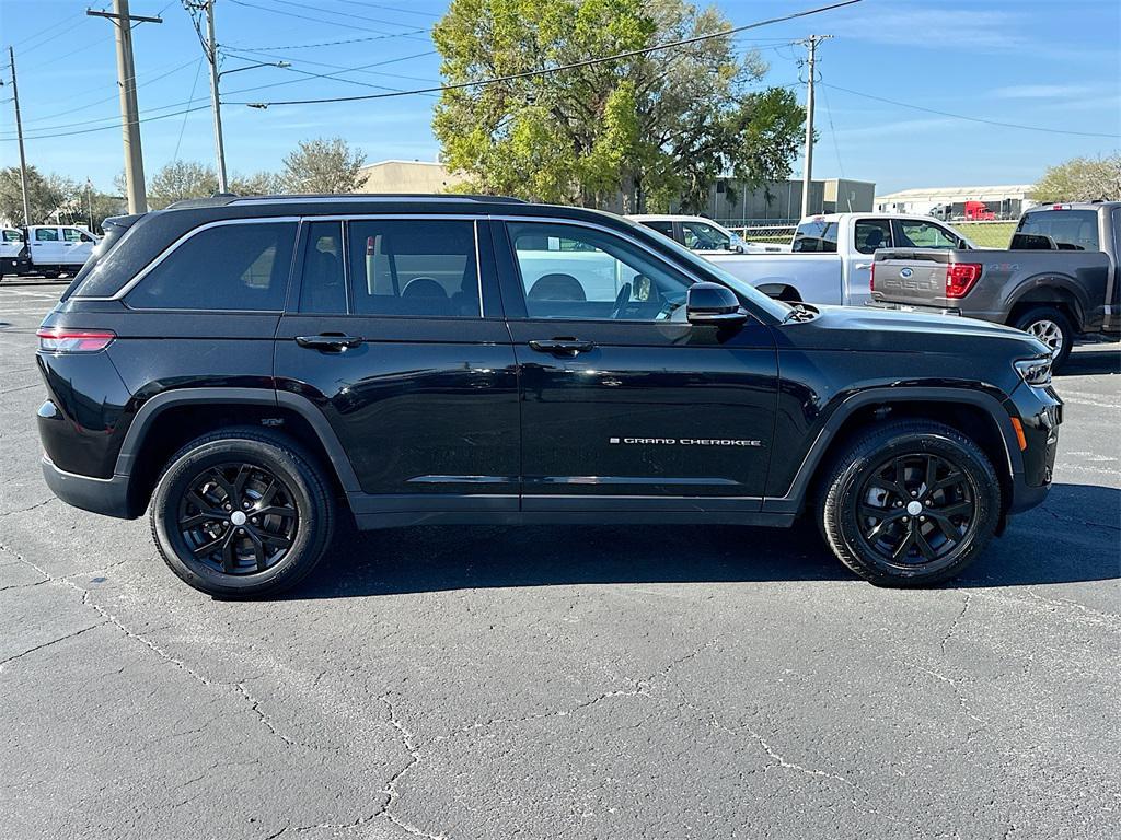 used 2023 Jeep Grand Cherokee car, priced at $27,999