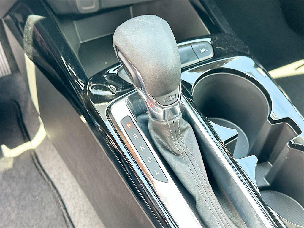 new 2025 Chevrolet Trax car, priced at $24,235