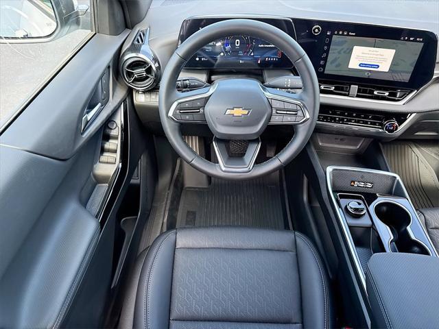 new 2026 Chevrolet Equinox car, priced at $31,090