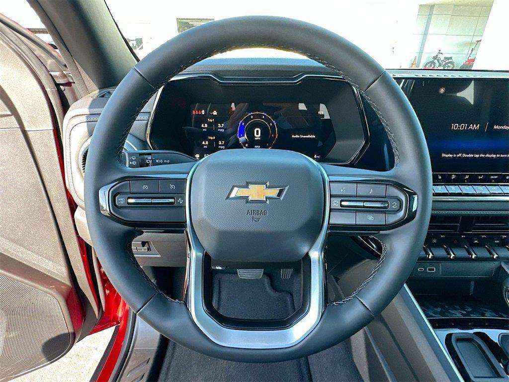 new 2025 Chevrolet Colorado car, priced at $38,555